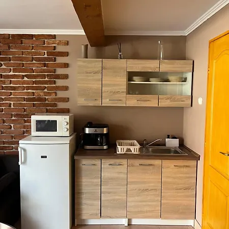 Francesco Vendeghaz *